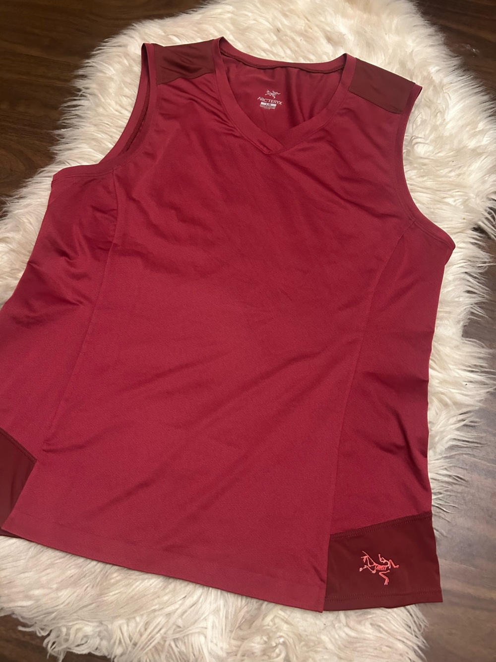 ARC’TERYX Sleeveless Performance Tank - Picture 3 of 10